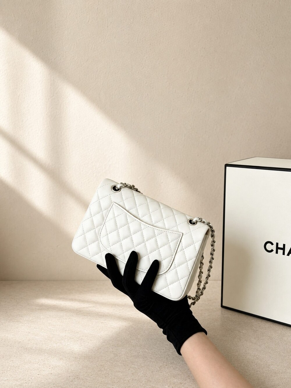 Chanel Classic Medium White Caviar Leather Flap Bag - Picture 2 of 6